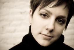 Zsuzsi Toth